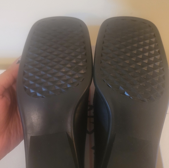 What's What Stephanie Mule Slide In - Picture 4 of 4